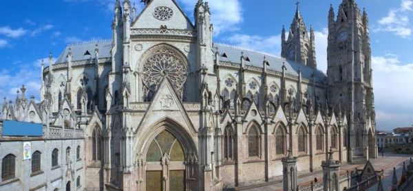 Basilica del Voto Nacional panorama