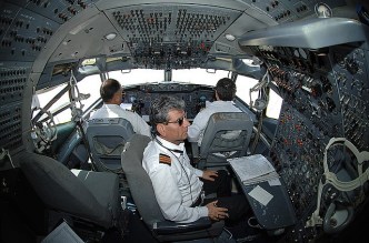 Cockpit 707 -3
