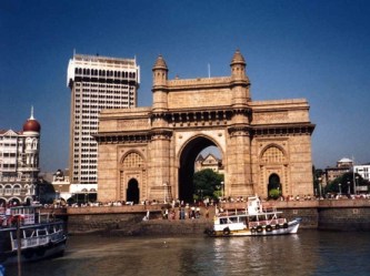 India-Mumbai-aka-Bombay-the-Gateway-To-India-and-Taj-Mahal-Intercontinental-hotel.jpg.opt556x417o0,0s556x417