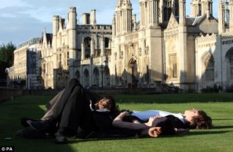 article-0-0CA8C8A200000578-314_634x414