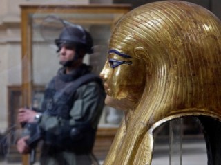 cairo-museu-reuters-20110213-HG